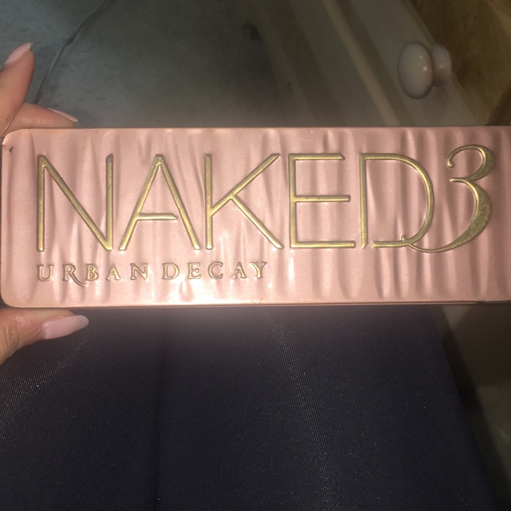 Urban decay naked 3 eyeshadow palette